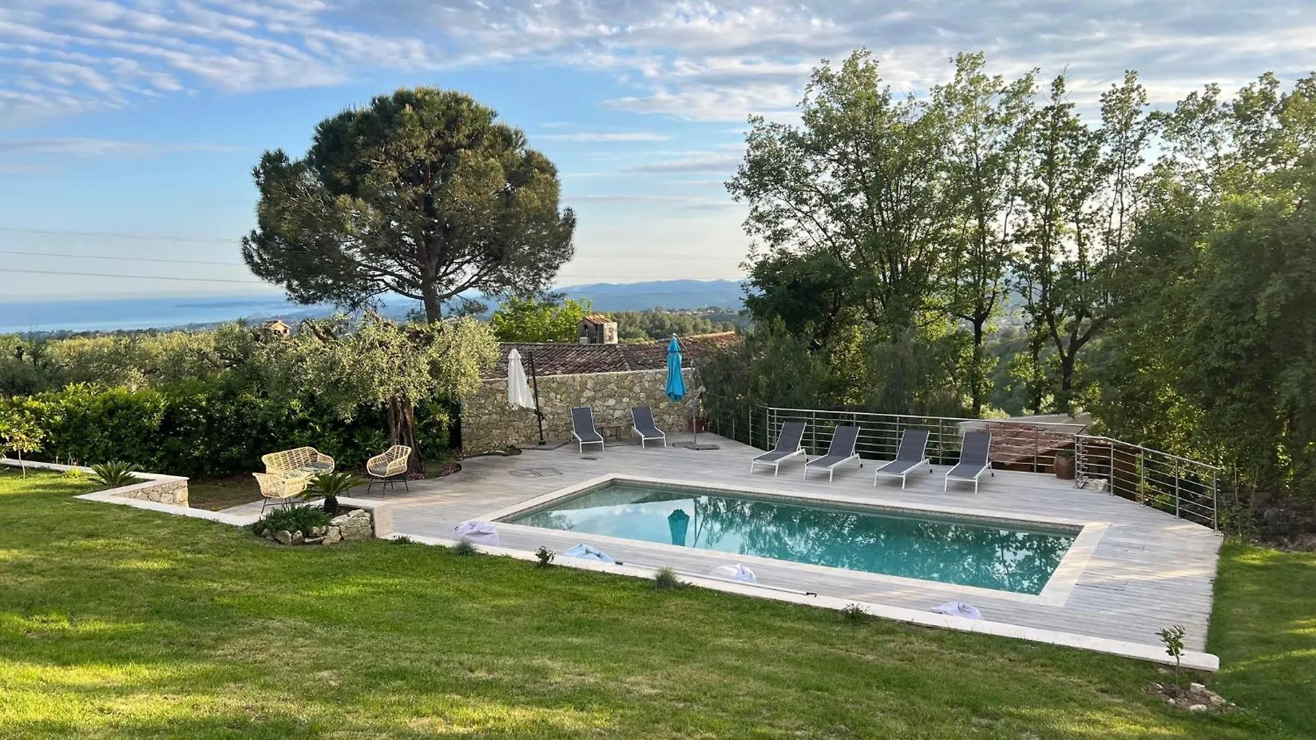 Magnifique Villa Moderne Avec Piscine La Gaude