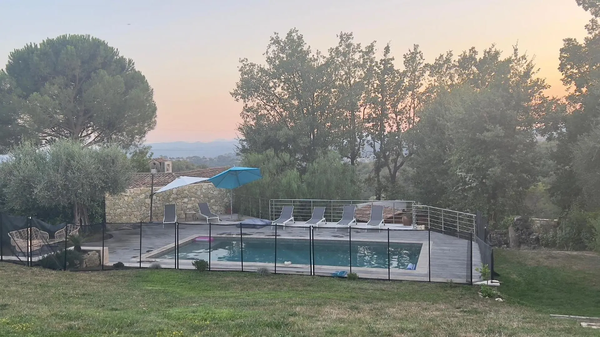 Magnifique Villa Moderne Avec Piscine La Gaude